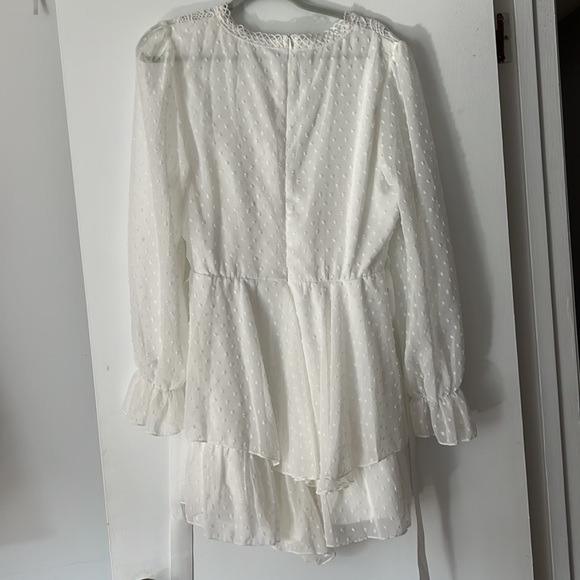 White Romper with ribbon belt - Picture 2 of 2